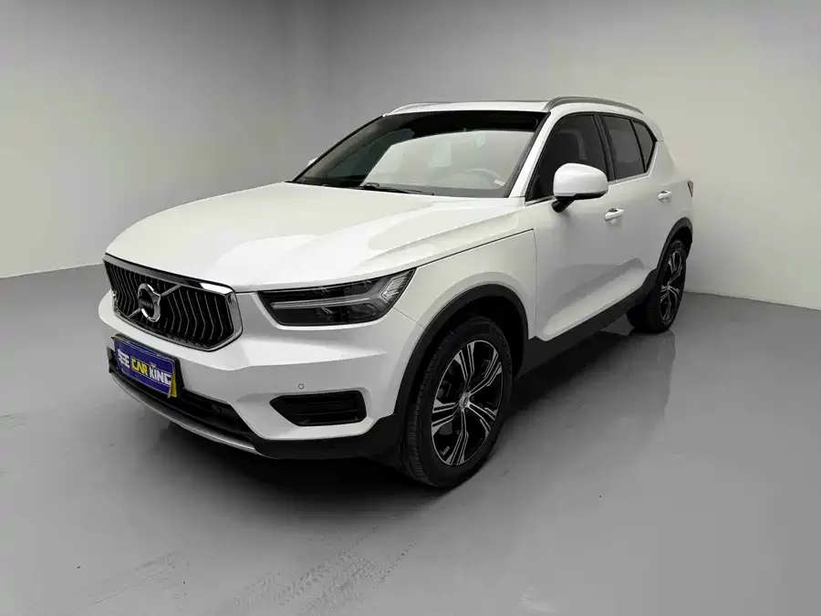 Volvo XC40 2022 T4 four-wheel drive Zhiyuan luxury version 2022 — фото 1, купить с доставкой в Москву