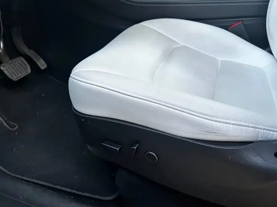 Tesla Model Y Model Y 2023 rear-wheel drive version 2023 — миниатюра 4
