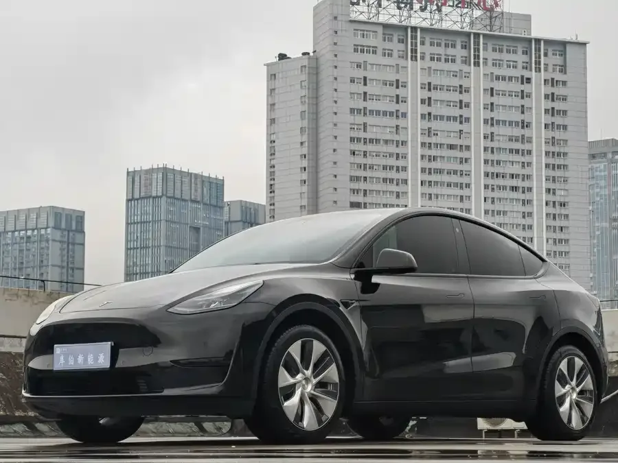 Tesla Model Y Model Y 2022 facelift rear-wheel drive version 2023 — фото 1, купить с доставкой в Москву