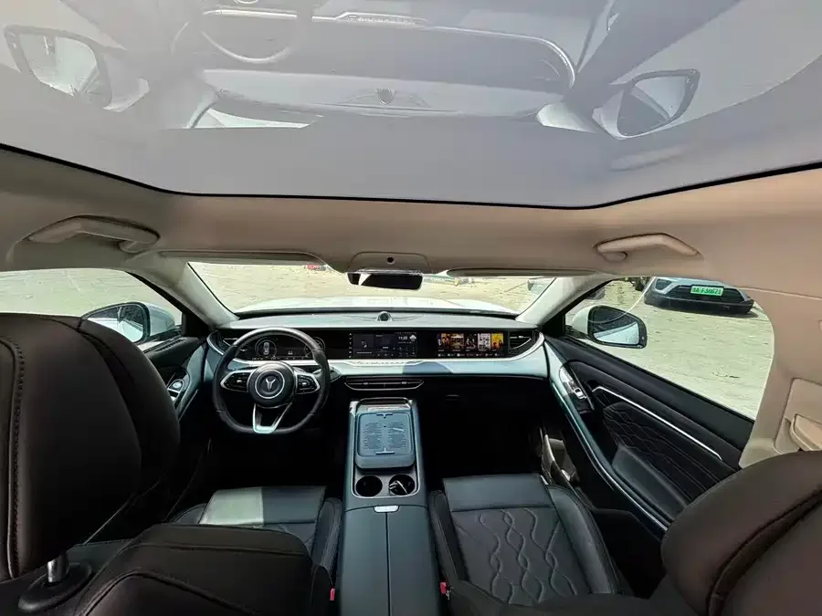Voyah Lantu FREE Lantu FREE 2024 ultra-long battery life smart driving version 2023 — миниатюра 4