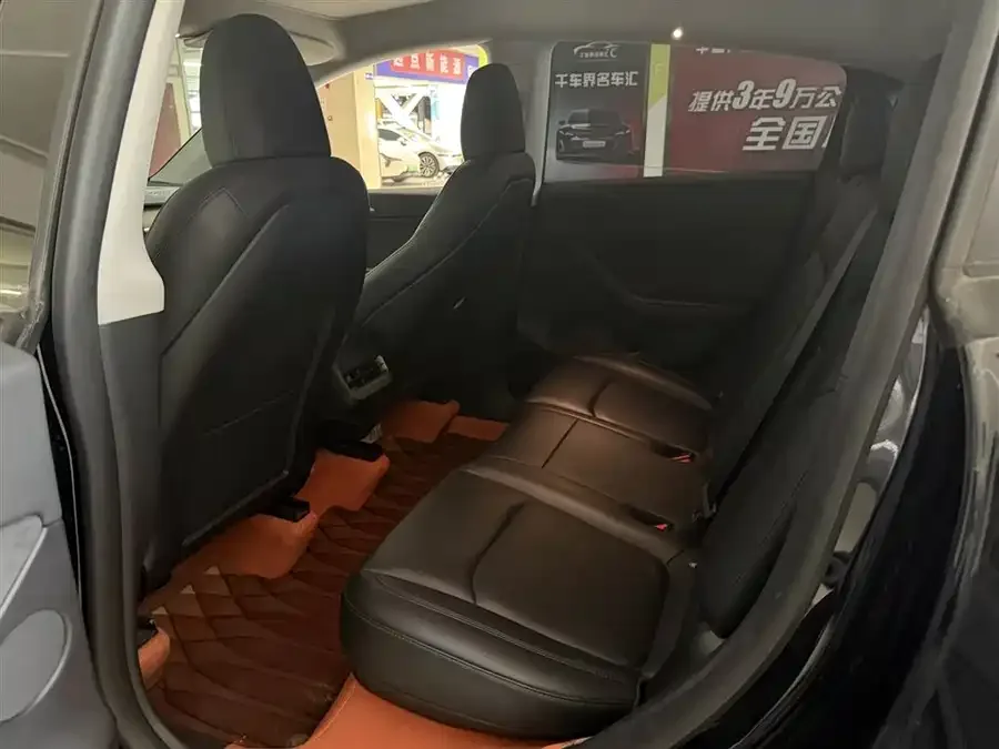 Tesla Model Y Model Y 2022 facelift rear-wheel drive version 2023 — миниатюра 4