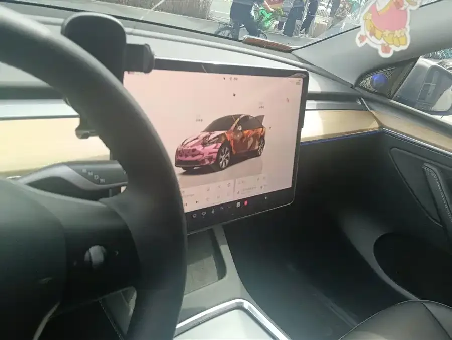 Tesla Model Y Model Y 2022 facelift rear-wheel drive version 2023 — миниатюра 4