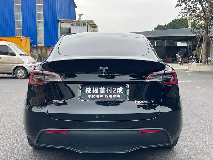 Tesla Model Y Model Y 2022 facelift rear-wheel drive version 2023 — миниатюра 2