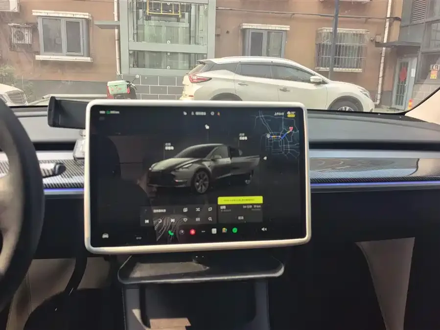 Tesla Model Y Model Y 2024 rear-wheel drive version 2024 — миниатюра 4