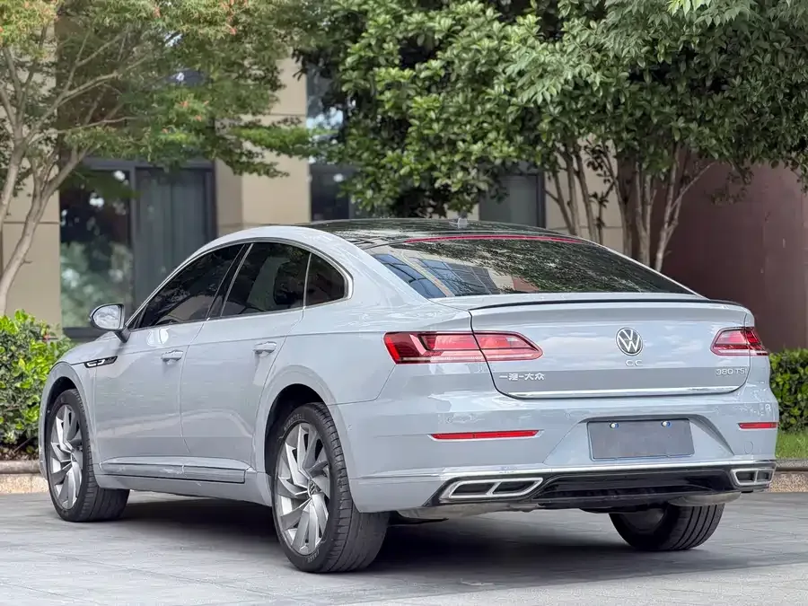 Volkswagen FAW- CC FAW-Volkswagen CC 2023 380TSI Eye-catching Edition 2023 — миниатюра 5
