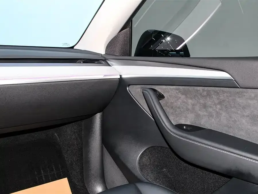 Tesla Model Y Model Y 2023 rear-wheel drive version 2024 — миниатюра 5
