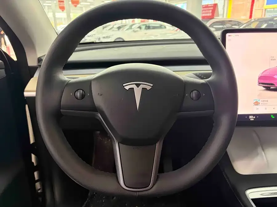 Tesla Model Y Model Y 2022 facelift rear-wheel drive version 2023 — миниатюра 5