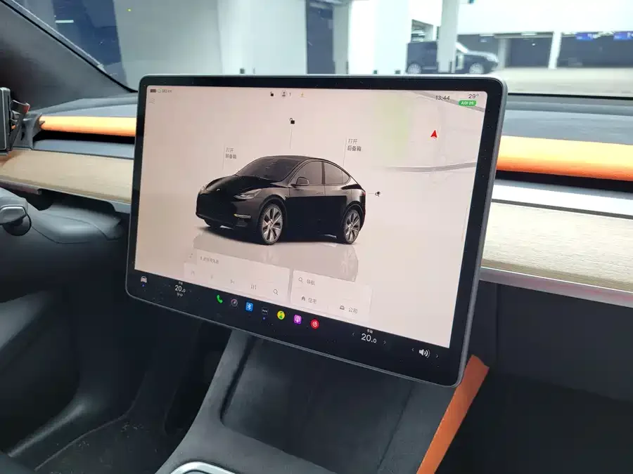 Tesla Model Y Model Y 2022 rear-wheel drive version 2022 — миниатюра 4