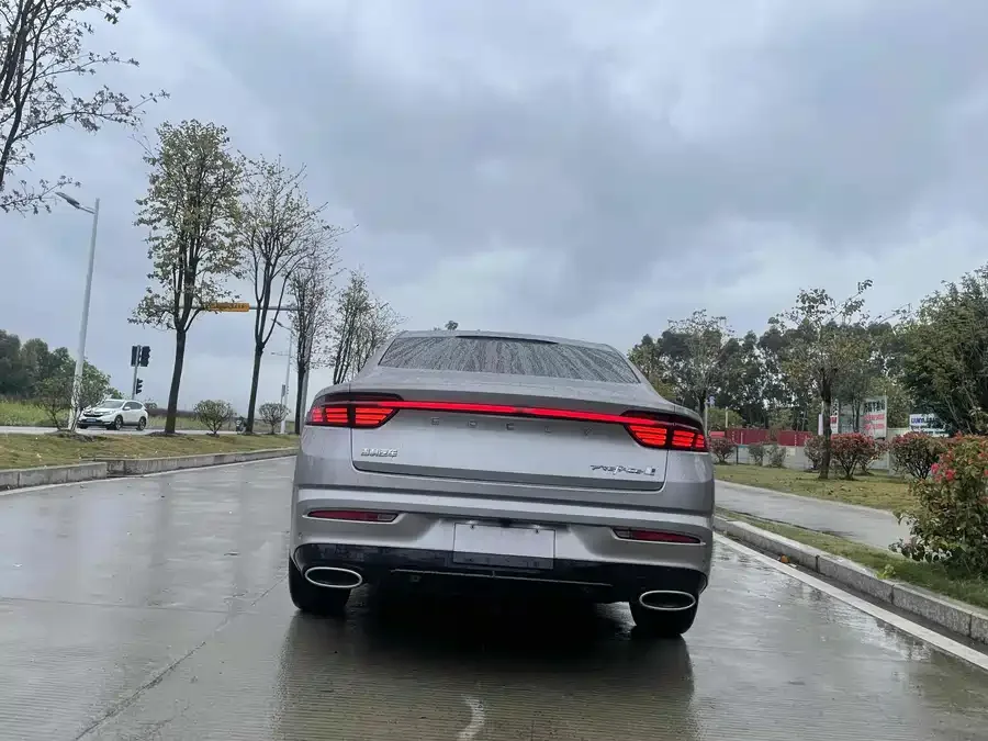 Geely Xingrui Xingrui 2023 2.0TD Premium Edition 2023 — миниатюра 3