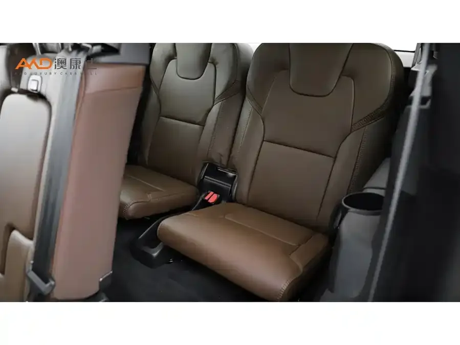 Volvo XC90 2023 B6 Smart Luxury Edition 7 Seaters 2023 — миниатюра 3