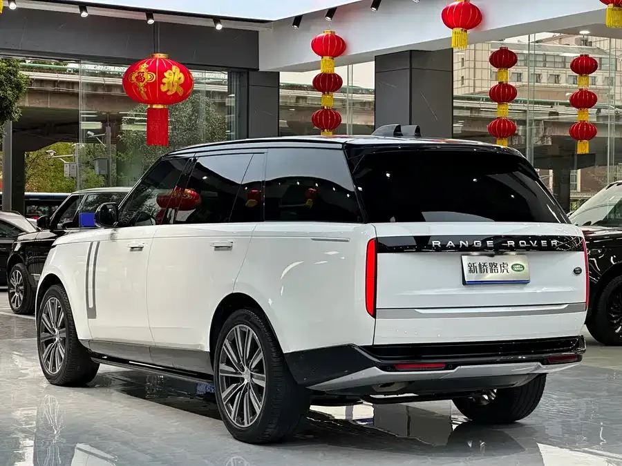 Land Rover Range Rover Range Rover 2023 3.0 L6 400PS Extended Edition 2022 — миниатюра 5
