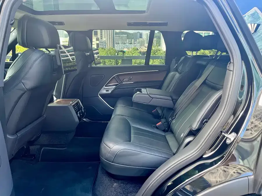 Land Rover Range Rover Range Rover 2023 3.0 L6 400PS Genesis Extended Edition 2022 — миниатюра 5