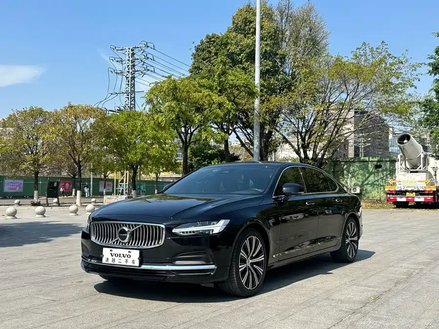 Volvo S90 2022