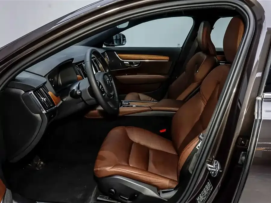 Volvo S90 2025 B5 Zhiyi Luxury Edition 2024 — миниатюра 3
