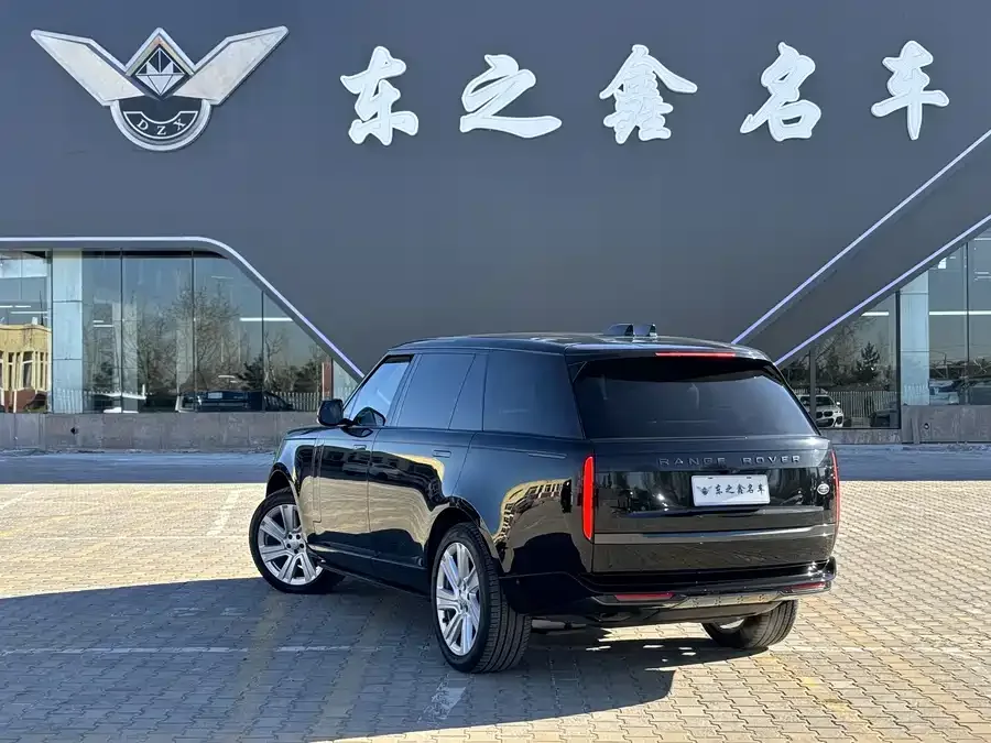 Land Rover Range Rover Range Rover 2024 3.0 L6 400PS Genesis Extended Edition 2024 — миниатюра 4