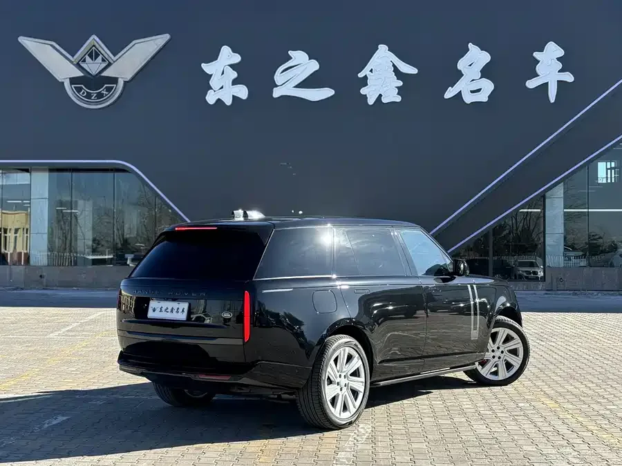 Land Rover Range Rover Range Rover 2024 3.0 L6 400PS Genesis Extended Edition 2024 — миниатюра 5
