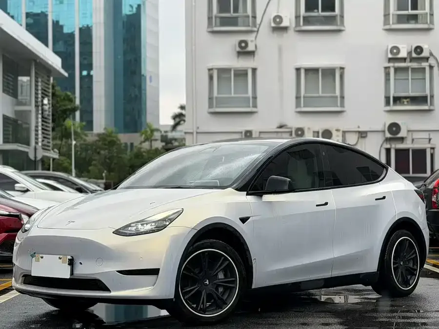 Tesla Model Y Model Y 2022 facelift rear-wheel drive version 2023 — фото 1, купить с доставкой в Москву