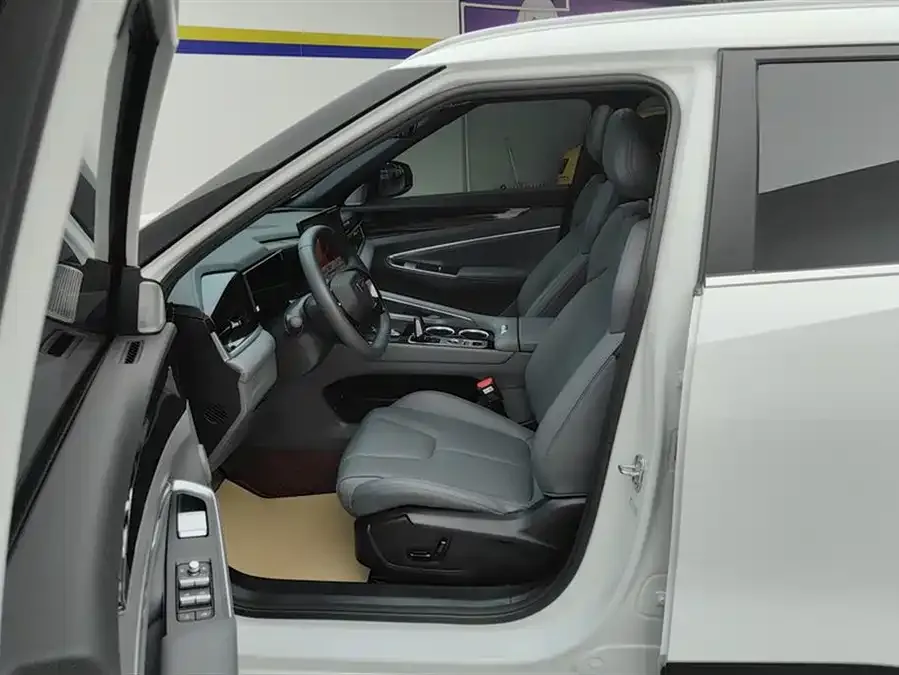 Geely Atlas Boyue 2026 1.5TD Yearning 2026 — миниатюра 3