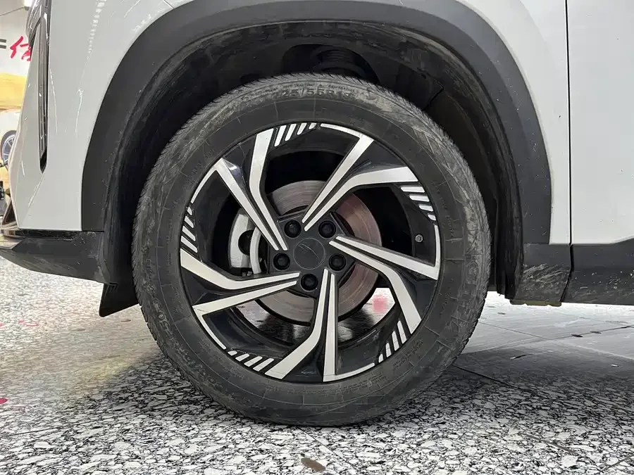 Geely Atlas Boyue 2023 Boyue COOL 1.5TD Smart Link + 2023 — миниатюра 4
