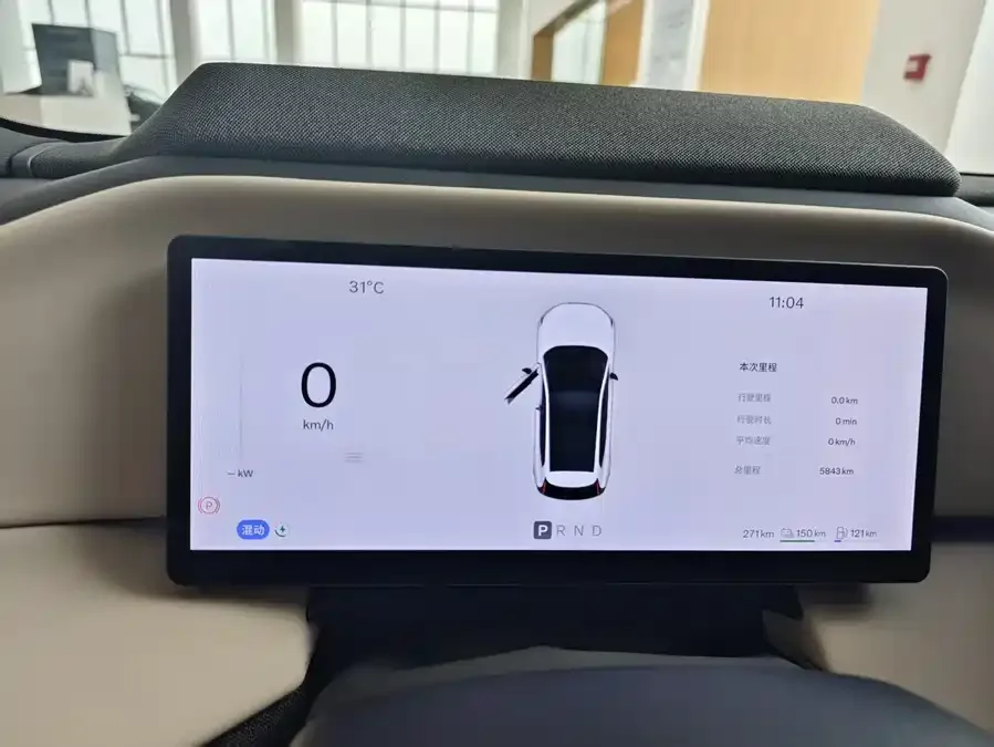 Volvo XC70 plug-in hybrid 2026 Volvo XC70 Plug-in Hybrid All-Wheel Drive Ultra 2025 — миниатюра 4