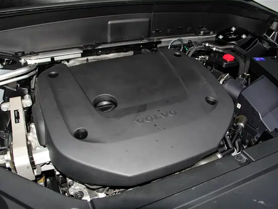 Volvo XC90 2023 B6 Zhiyi Luxury Edition 7 Seaters 2023 — миниатюра 4