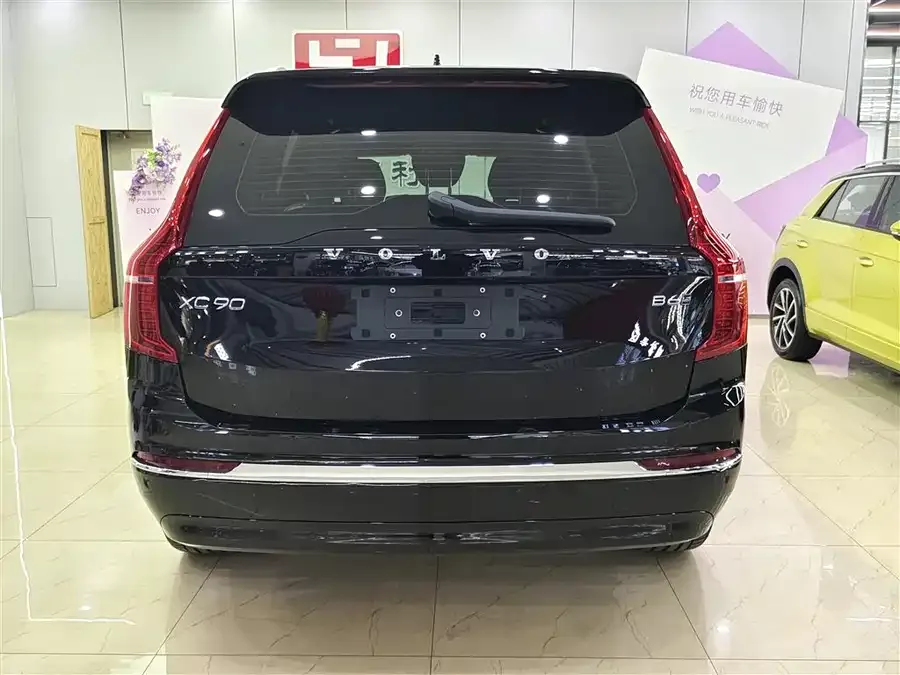 Volvo XC90 2024 B6 Zhiyi Luxury Edition 7 Seaters 2024 — миниатюра 2
