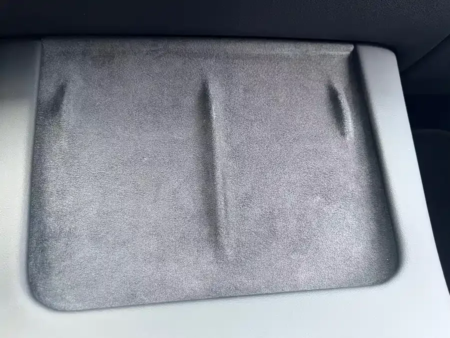 Tesla Model Y Model Y 2024 rear-wheel drive version 2024 — миниатюра 4