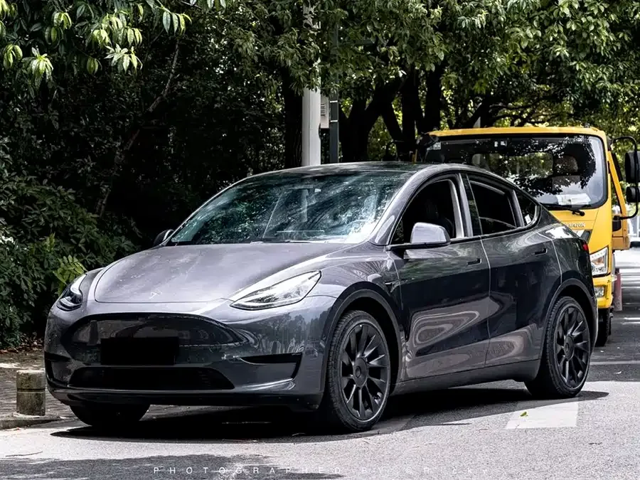 Tesla Model Y Model Y 2022 rear-wheel drive version 2022 — фото 1, купить с доставкой в Москву