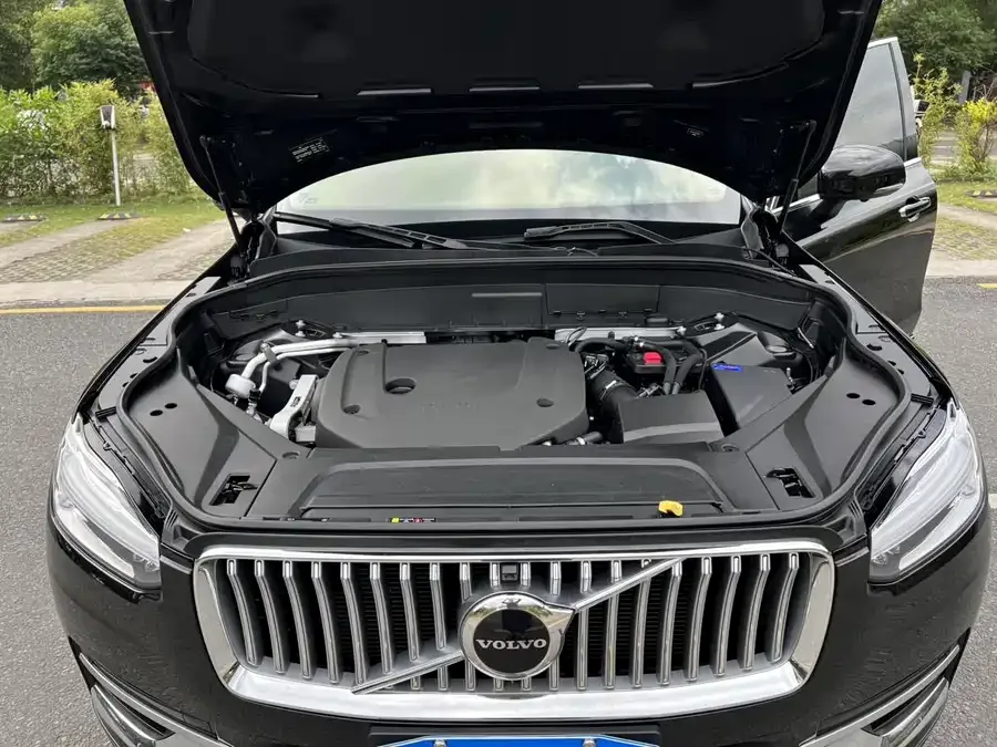 Volvo XC90 2023 B6 Zhiyi Luxury Edition 7 Seaters 2023 — миниатюра 4