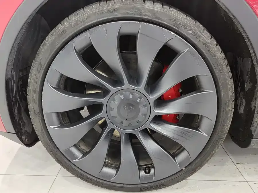 Tesla Model Y Model Y 2024 Performance version 2024 — миниатюра 3