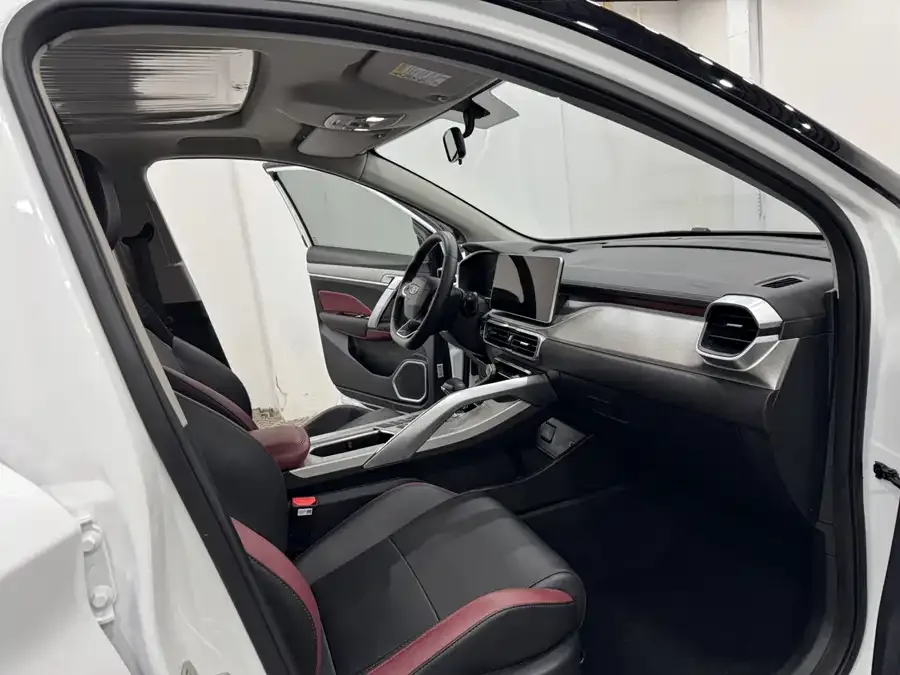 Geely Coolray SX11 Binyue 2021 1.4T DCT Diamond Edition 2023 — миниатюра 4