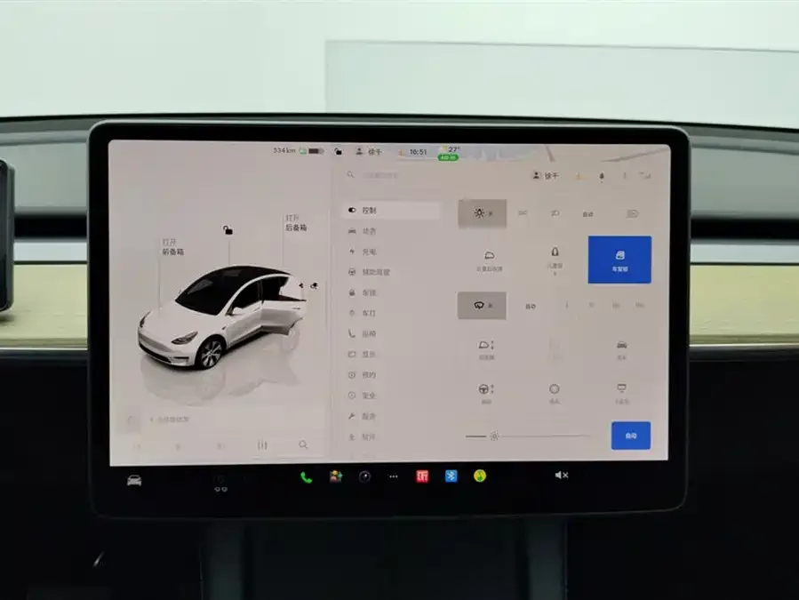 Tesla Model Y Model Y 2022 facelift long-range all-wheel drive version 2023 — миниатюра 4