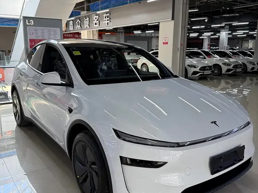 Tesla Model Y 2026
