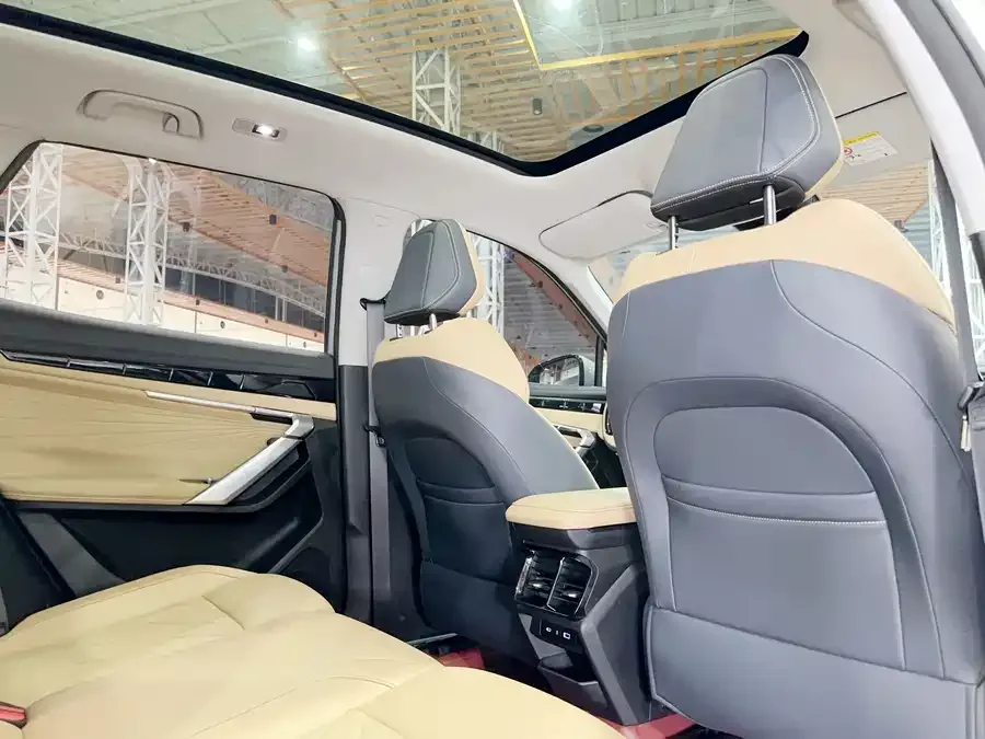 Geely Atlas L Boyue L 2023 1.5TD DCT Luxury Edition 2023 — миниатюра 3