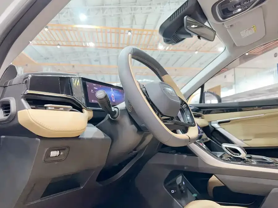 Geely Atlas L Boyue L 2023 1.5TD DCT Luxury Edition 2023 — миниатюра 4