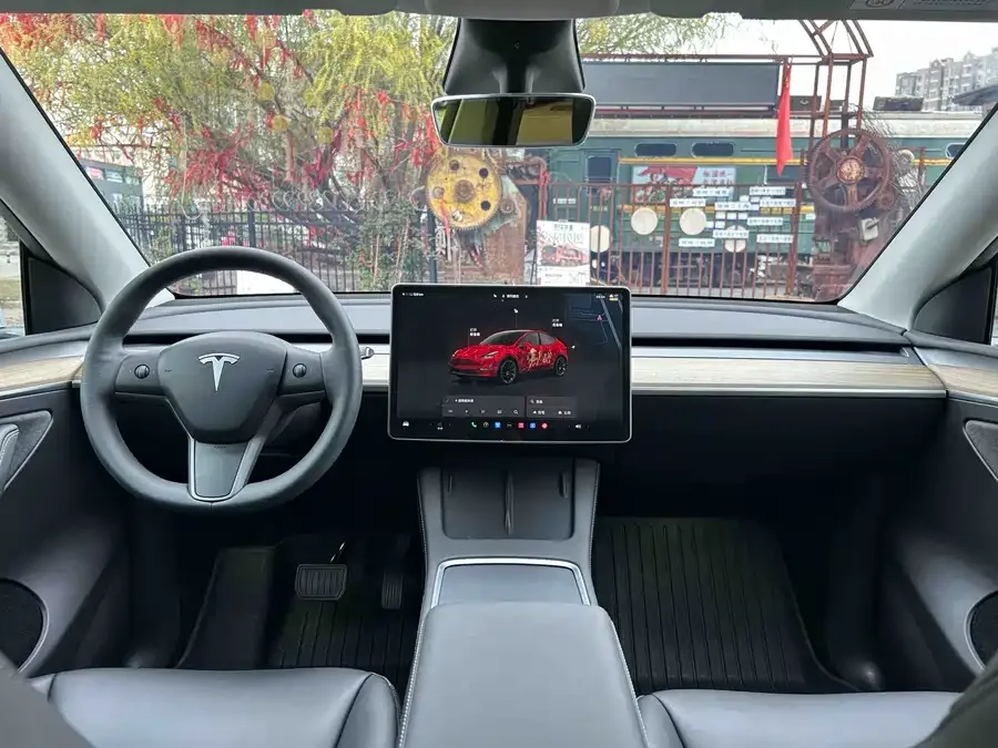 Tesla Model Y Model Y 2022 facelift rear-wheel drive version 2023 — миниатюра 2