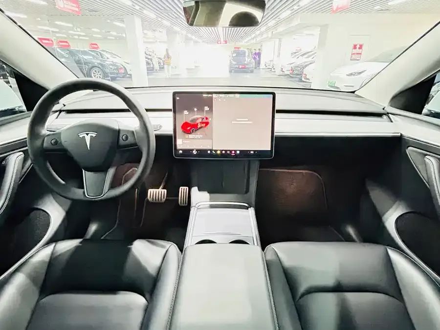 Tesla Model Y Model Y 2024 Performance version 2024 — миниатюра 3