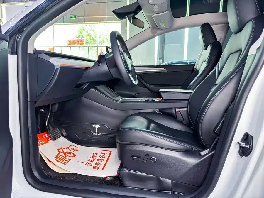 Tesla Model Y Model Y 2024 rear-wheel drive version 2024 — миниатюра 2
