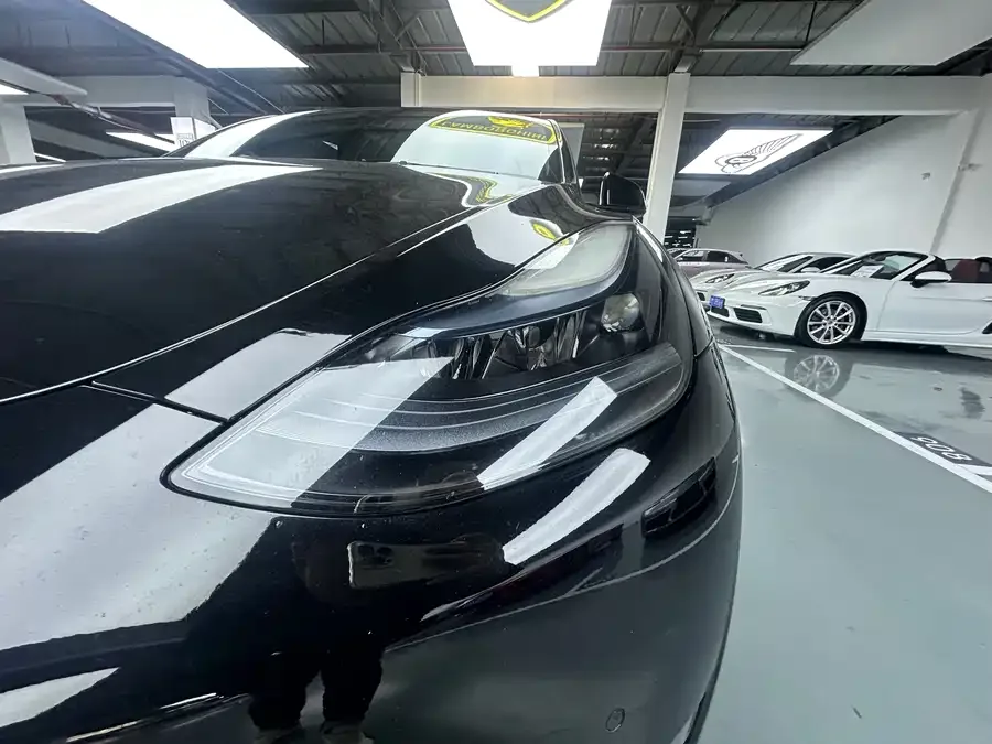 Tesla Model Y Model Y 2022 facelift rear-wheel drive version 2023 — миниатюра 4