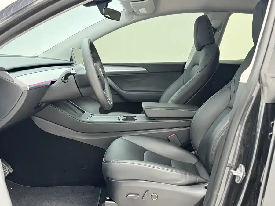Tesla Model Y Model Y 2024 rear-wheel drive version 2024 — миниатюра 2
