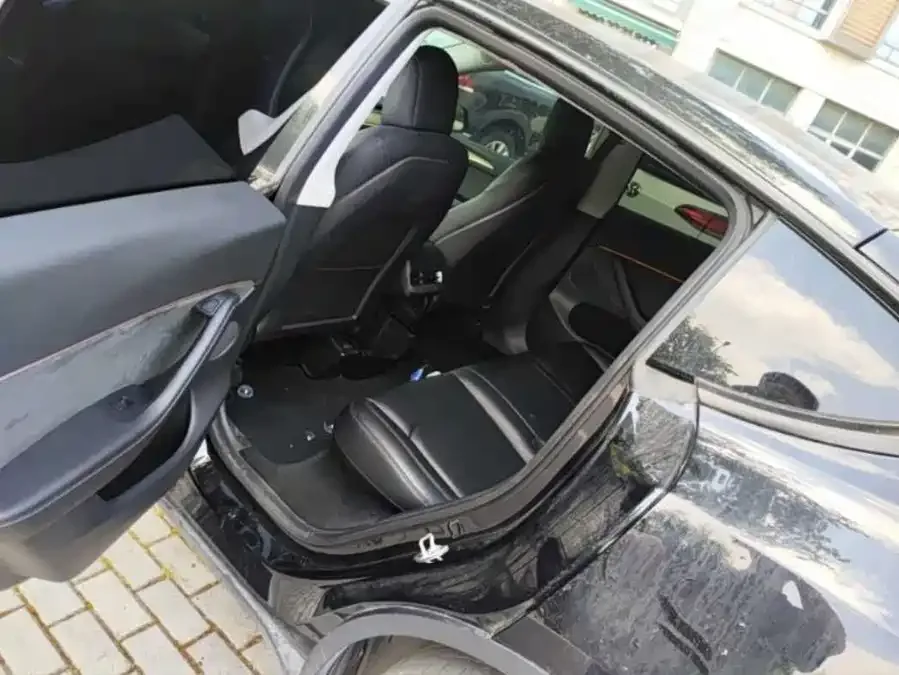 Tesla Model Y Model Y 2022 rear-wheel drive version 2022 — миниатюра 2