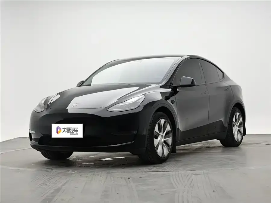 Tesla Model Y Model Y 2022 facelift long-range all-wheel drive version 2023 — фото 1, купить с доставкой в Москву