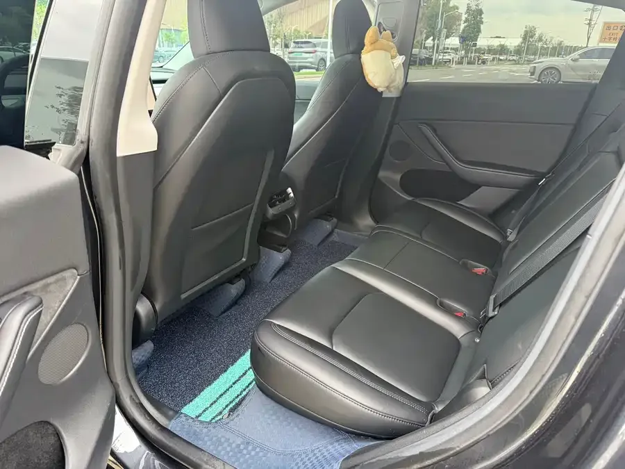 Tesla Model Y Model Y 2024 rear-wheel drive version 2024 — миниатюра 2