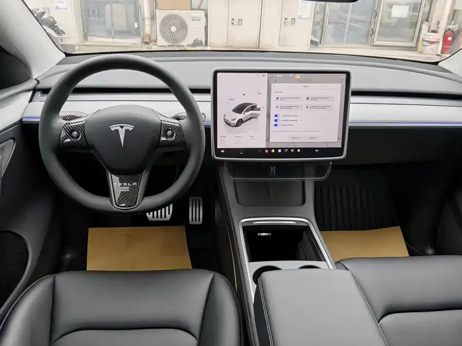 Tesla Model Y Model Y 2024 rear-wheel drive version 2024 — миниатюра 5