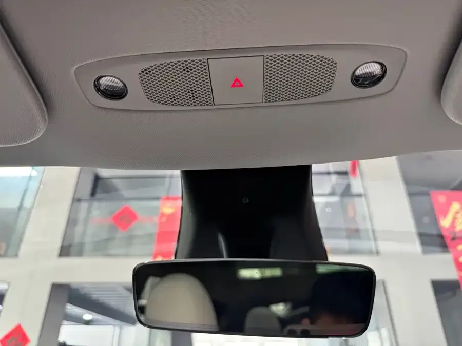 Tesla Model Y Model Y 2024 rear-wheel drive version 2024 — миниатюра 4