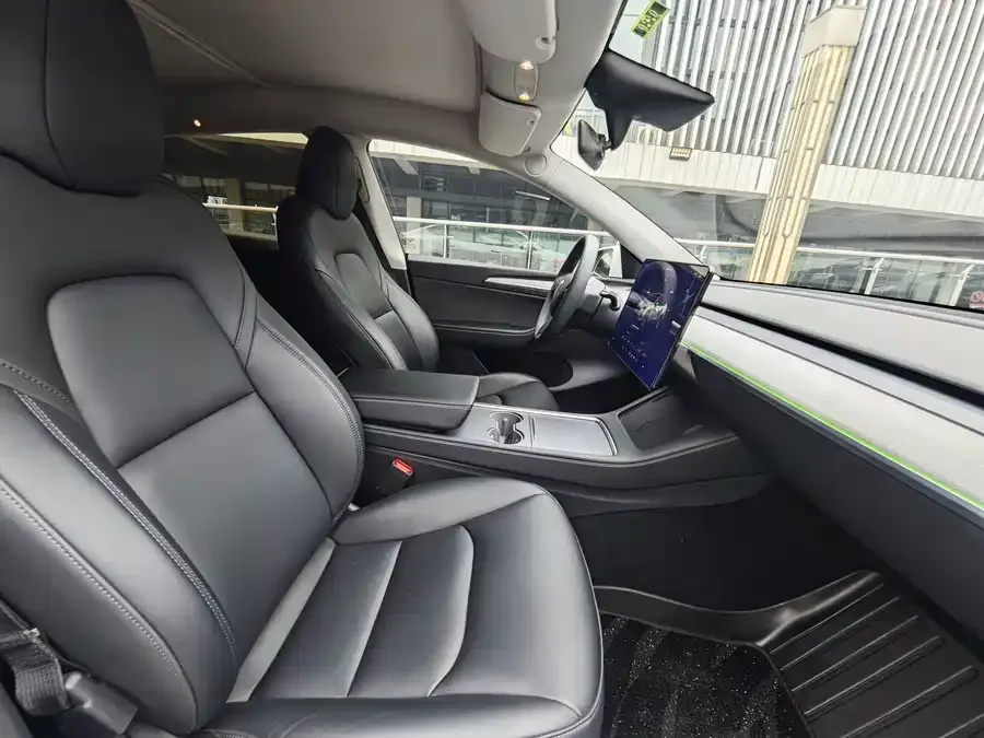 Tesla Model Y Model Y 2022 facelift rear-wheel drive version 2022 — миниатюра 3