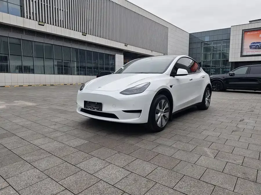Tesla Model Y Model Y 2022 facelift rear-wheel drive version 2022 — фото 1, купить с доставкой в Москву