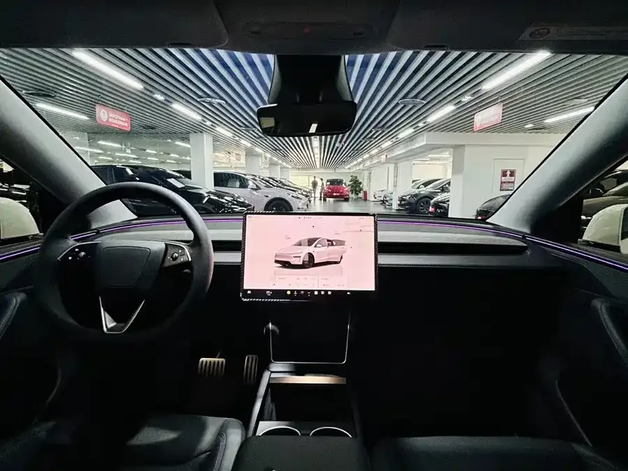 Tesla Model Y Model Y 2025 facelift long-range all-wheel drive version 2025 — миниатюра 3