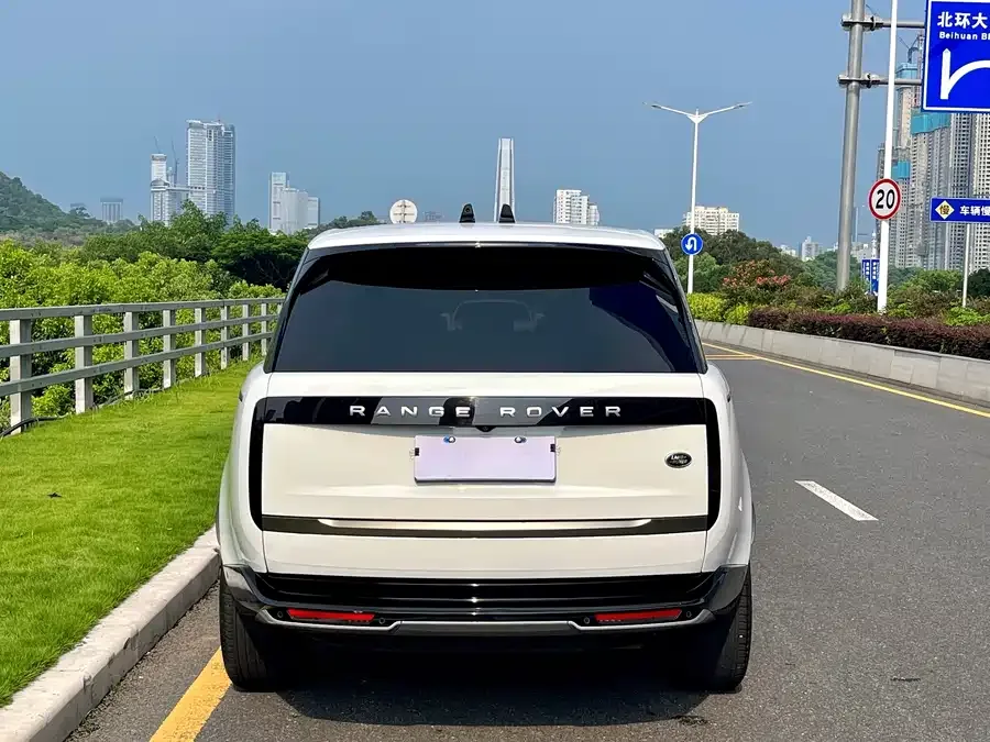 Land Rover Range Rover Range Rover 2023 3.0 L6 400PS Seven-seat Extended Edition 2023 — миниатюра 2