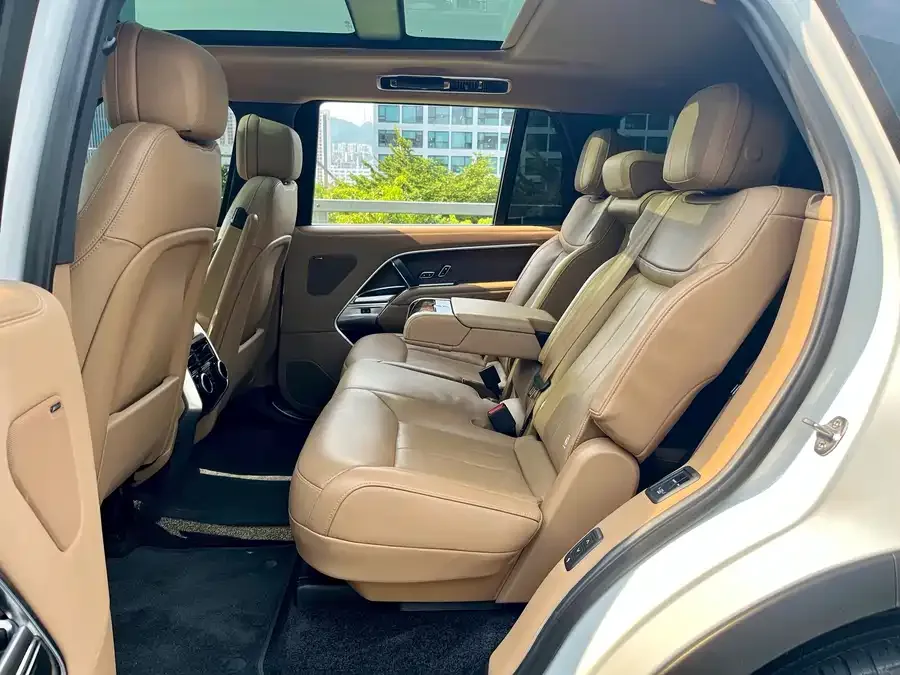 Land Rover Range Rover Range Rover 2023 3.0 L6 400PS Seven-seat Extended Edition 2023 — миниатюра 5